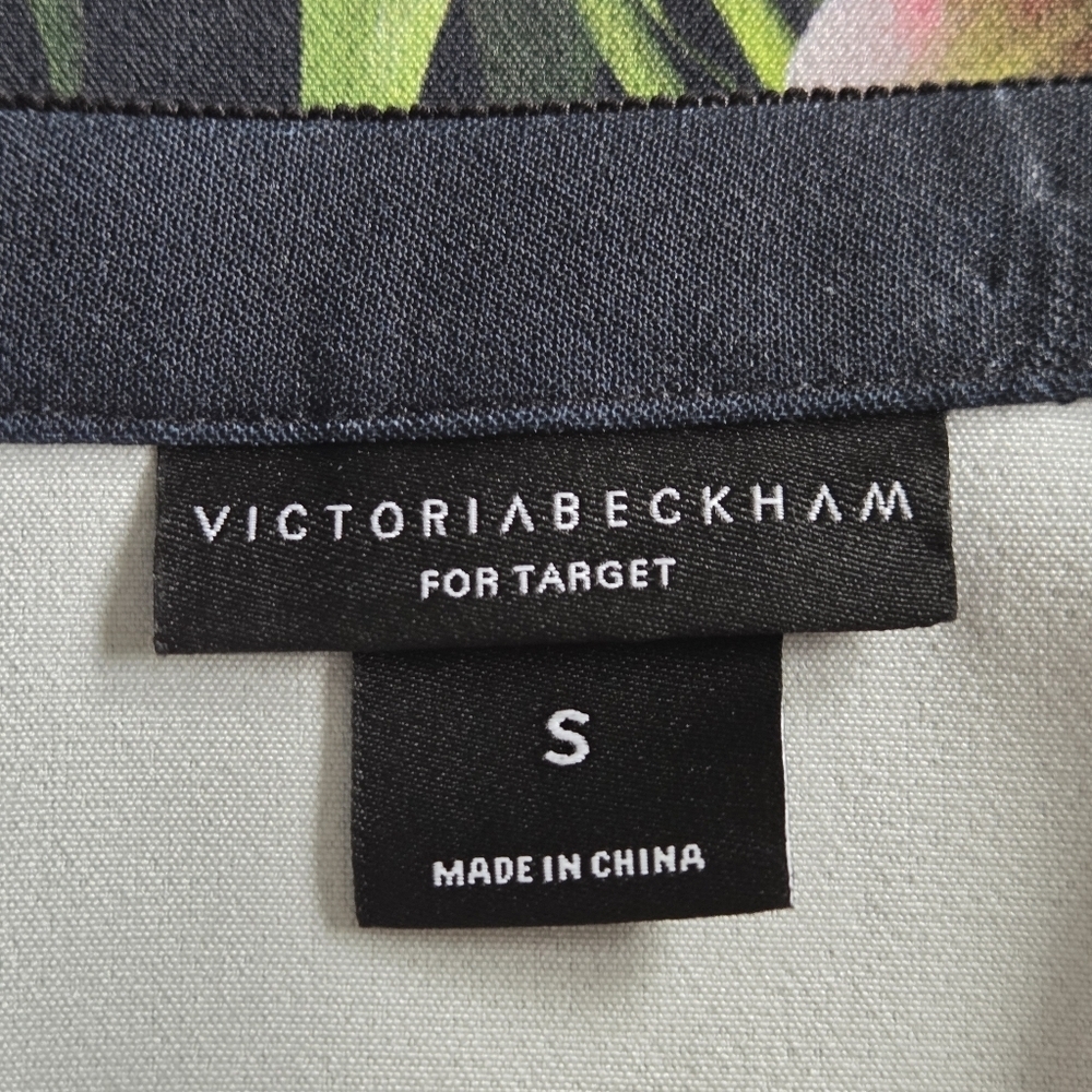 Victoria Beckham Floral Mini Skirt. - Picture 3 of 7